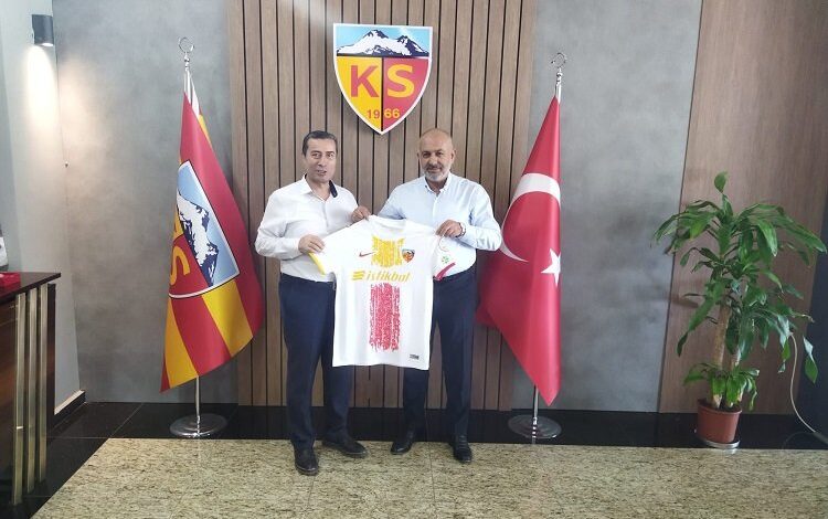 CHP Kayseri’den Kayserispor’a ziyaret CHP Kayseri’den Kayserispor’a ziyaret