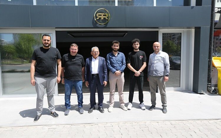 Kayseri esnafına Büyükkılıç’tan ziyaret