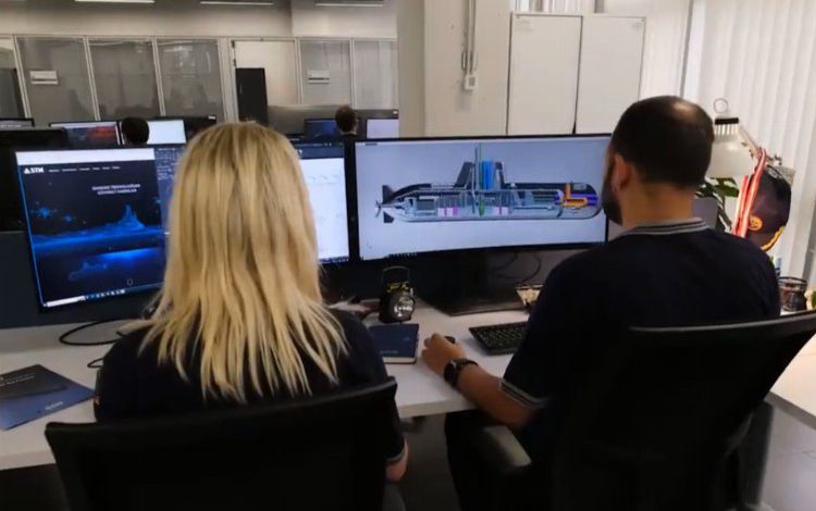 Milli denizaltı yolculuğunda tarihi adım! Milli denizaltı yolculuğunda tarihi adım!