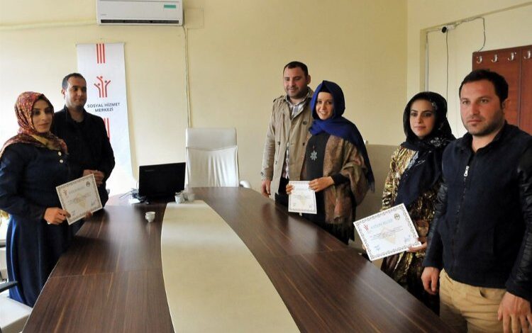 ‘Evlilik Öncesi’ eğitime 11 yılda 1,6 milyon kişi katıldı ‘Evlilik Öncesi’ eğitime 11 yılda 1,6 milyon kişi katıldı