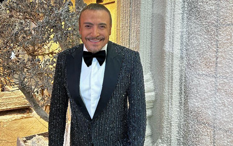 Parasının dörtte üçünü kıyafetlere yatırıyor