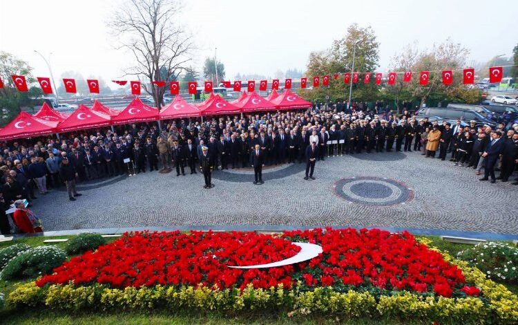 Kocaeli’de 84. yıla 1084 Atatürk çiçeği