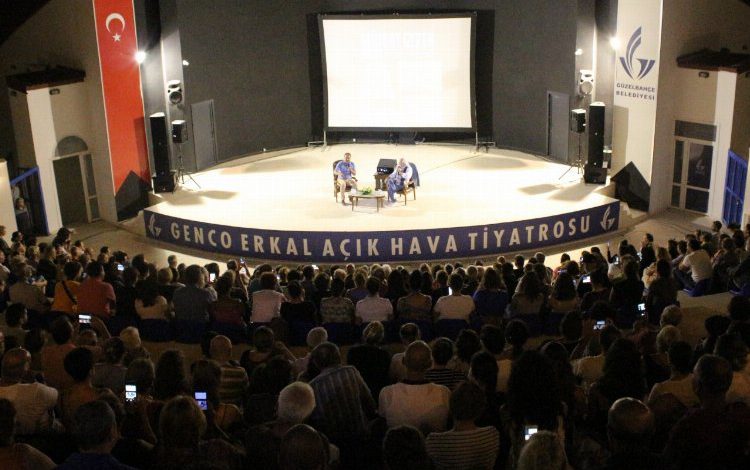 ‘Müjdat Gezen Bir Sevgi Belgeseli’ne Güzelbahçe’de büyük ilgi ‘Müjdat Gezen Bir Sevgi Belgeseli’ne Güzelbahçe’de büyük ilgi