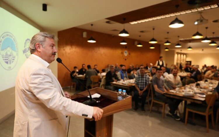 Mustafa Palancıoğlu pazarcı esnafı ile buluştu