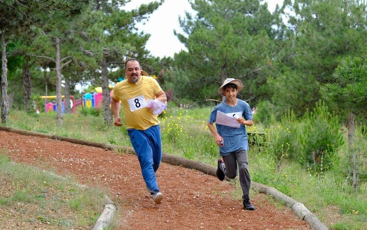 Baba-Çocuk Oryantiring yarışı nefes kesti