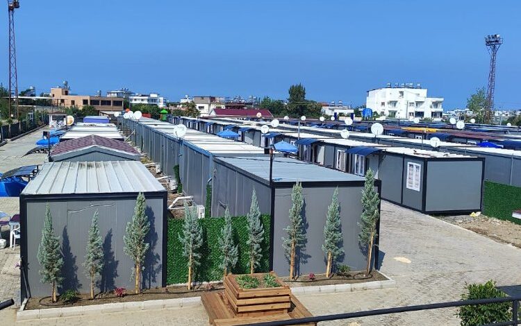 Hatay’da 111 konteyner konut afetzedelere teslim edildi