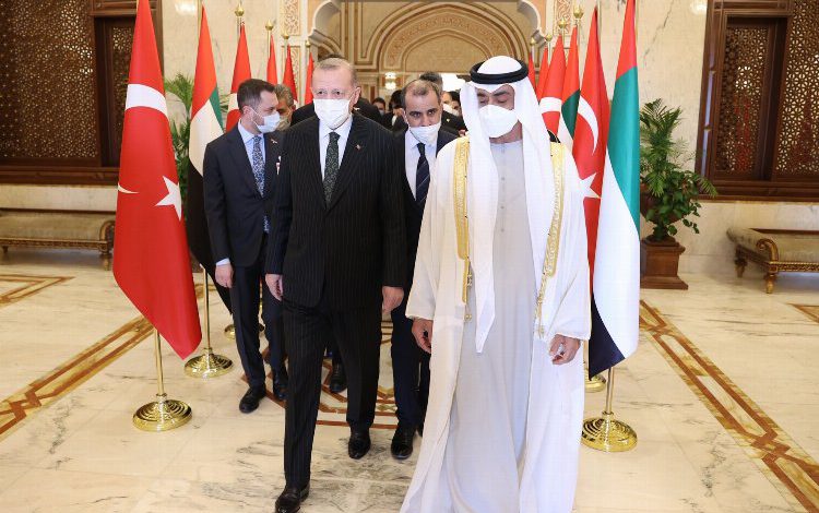 Cumhurbaşkanı Erdoğan BAE’de resmi törenle karşılandı