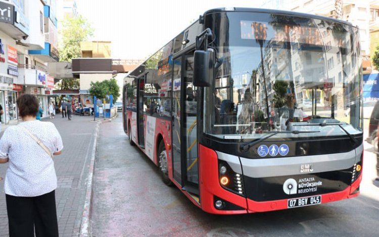 15 Temmuz’da ulaşım ücretsiz 15 Temmuz’da ulaşım ücretsiz