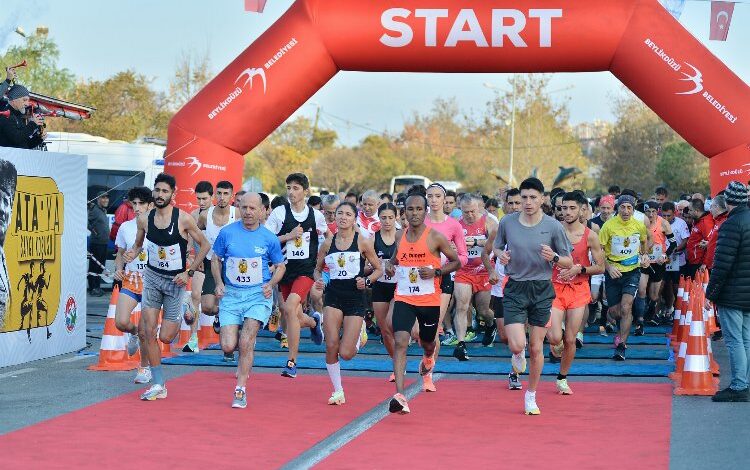 İstanbul Beylikdüzü’nde Ata’ya saygı koşusu İstanbul Beylikdüzü’nde Ata’ya saygı koşusu