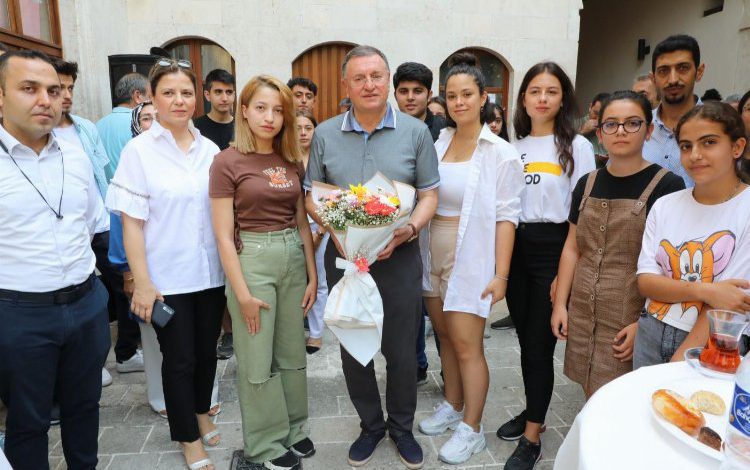 Hatay Büyükşehir’le sınava hazırlanan öğrenciler şehrin gururu oldu Hatay Büyükşehir’le sınava hazırlanan öğrenciler şehrin gururu oldu