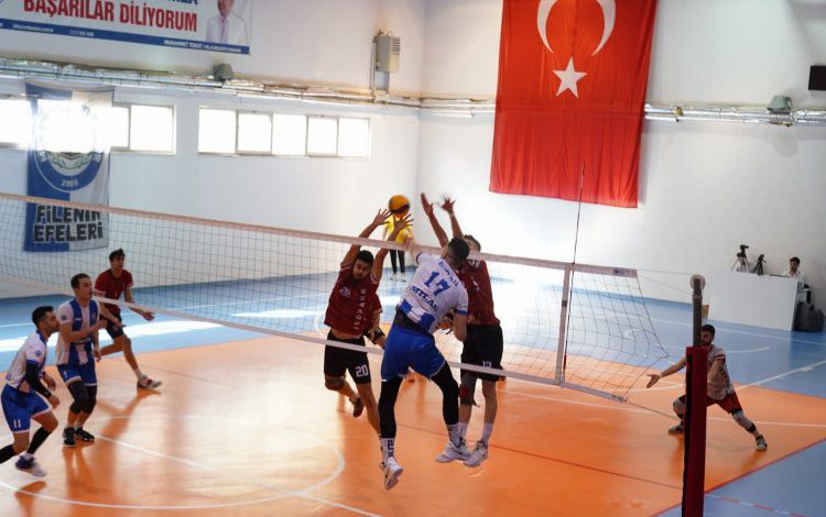 Milas Voleybol takımı sahadan 3 puanla ayrıldı Milas Voleybol takımı sahadan 3 puanla ayrıldı