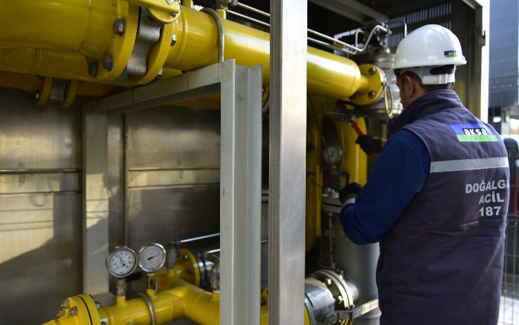 Mersin Yenişehir’de doğal gaz şebekesi hasar gördü Mersin Yenişehir’de doğal gaz şebekesi hasar gördü