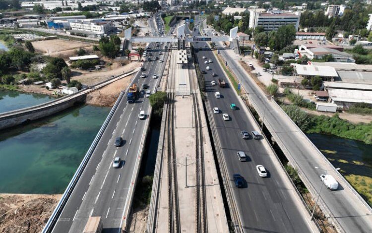 Trafik sorununa 5 şeritli çözüm