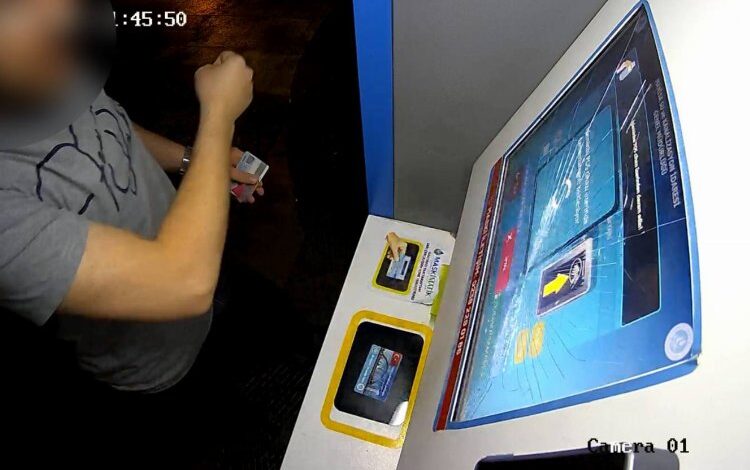 Kamu malına zarar anları kamerada