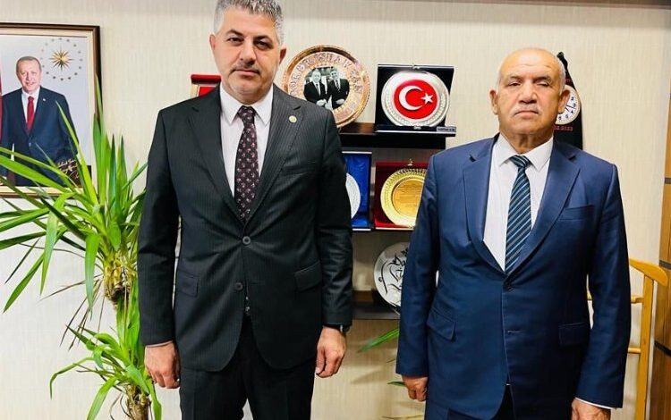 Abdulkadir Kırmızı siyasete geri mi dönüyor? Abdulkadir Kırmızı siyasete geri mi dönüyor?