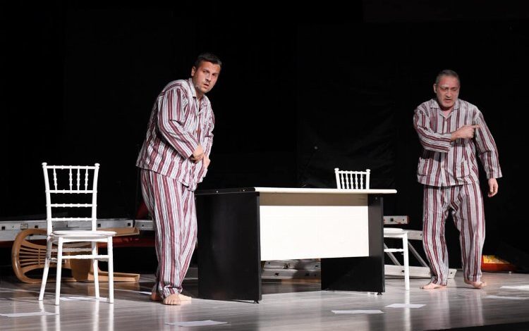 Keşanlı tiyatroseverlerden ‘Masum’a tam not