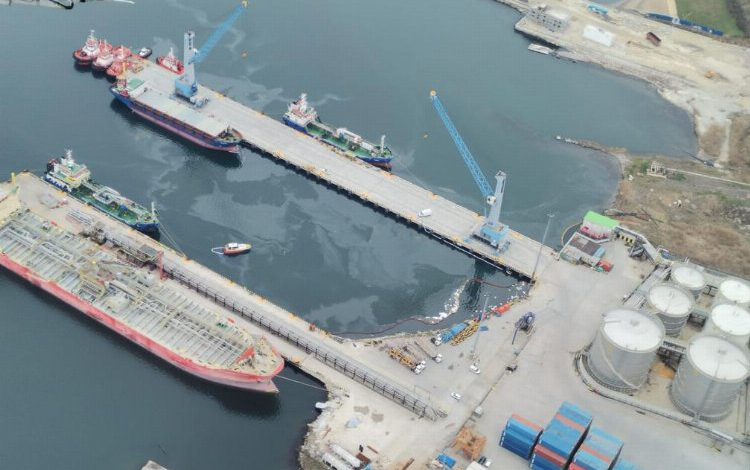 İzmit Körfezi’ni kirleten gemiye 1,5 milyon lirayı aşkın ceza! İzmit Körfezi’ni kirleten gemiye 1,5 milyon lirayı aşkın ceza!