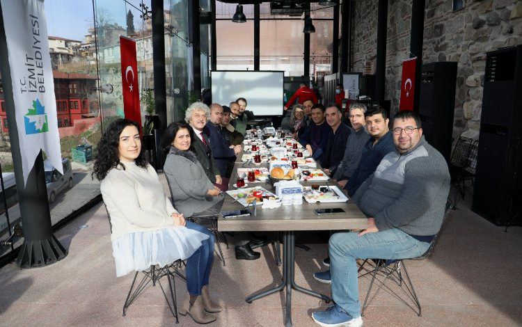 Kocaeli İzmit Belediyesi ve AÇEV yetkilileri bir araya geldi