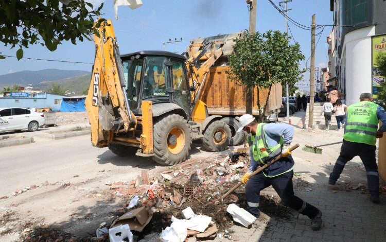 Hatay 15 ilçede temizlik çalışmalarını sürdürüyor Hatay 15 ilçede temizlik çalışmalarını sürdürüyor
