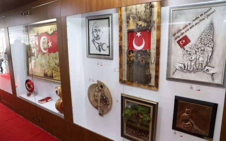 ‘Yüreklerde Akif, Dillerde Hürriyet’ Bursa’da ‘Yüreklerde Akif, Dillerde Hürriyet’ Bursa’da