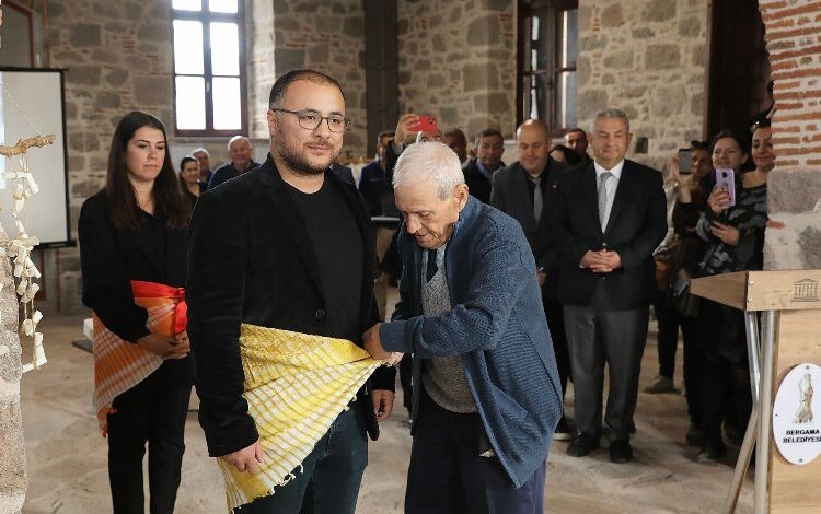 İzmir Bergama’da peştemal kuşandılar İzmir Bergama’da peştemal kuşandılar