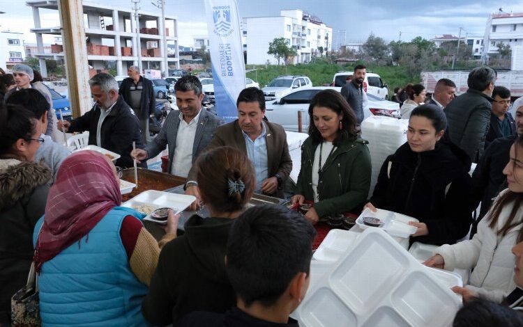 Bodrum Karaovalılarla birlikte oruç açtı