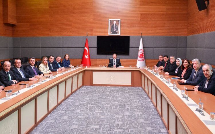 Babacan, milletvekilleriyle TBMM’de toplandı