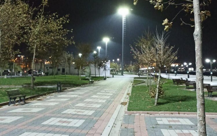 Büyükşehir, Mendirek’i aydınlığa kavuşturdu