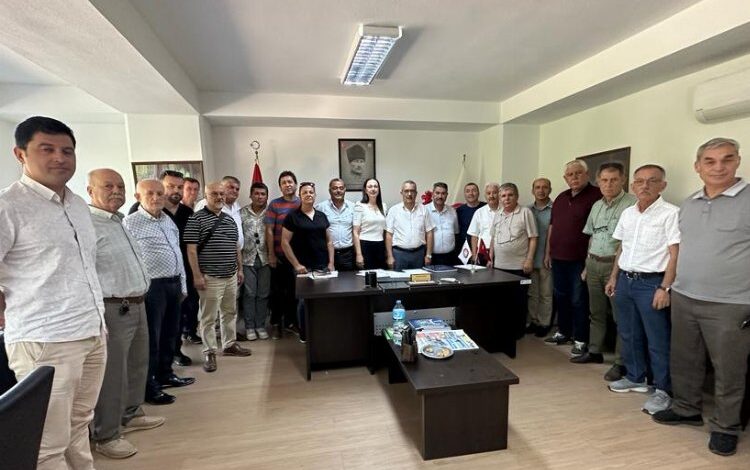 Muhtarlarda Hayrettin Akay güven tazeledi Muhtarlarda Hayrettin Akay güven tazeledi