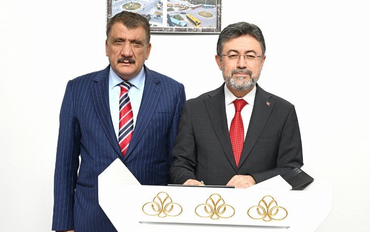 Bakan Yumaklı’dan Malatya’ya ziyaret Bakan Yumaklı’dan Malatya’ya ziyaret