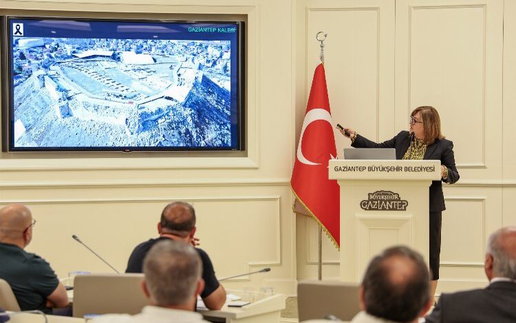 Başkan Şahin ‘Dirençli şehir Gaziantep’i anlattı Başkan Şahin ‘Dirençli şehir Gaziantep’i anlattı