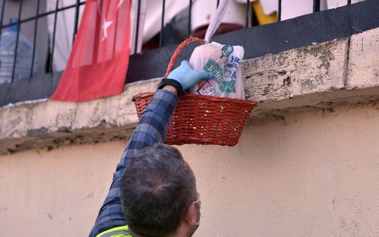 Bursa Yıldırım hem gönüllere, hem sofralara destek Bursa Yıldırım hem gönüllere, hem sofralara destek