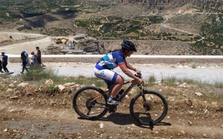 DOSTUM Bisiklet Takımı Akçadağ kürsüsünde DOSTUM Bisiklet Takımı Akçadağ kürsüsünde