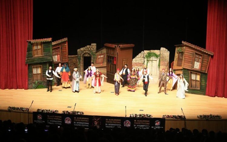 Uluslararası Tiyatro Festivali heyecanı sürüyor Uluslararası Tiyatro Festivali heyecanı sürüyor