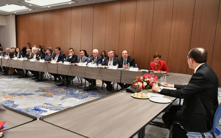 Bakanı Muş’tan Bulgaristan’da iş birliği görüşmesi Bakanı Muş’tan Bulgaristan’da iş birliği görüşmesi