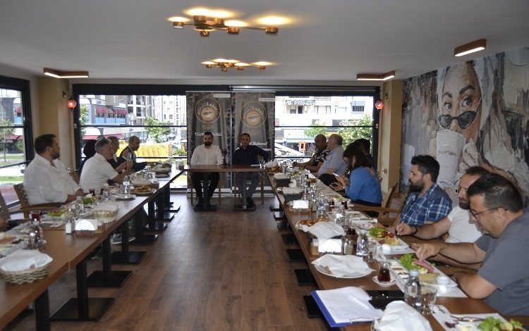 Bursa’da ‘Gönül’den sohbet zamanı Bursa’da ‘Gönül’den sohbet zamanı