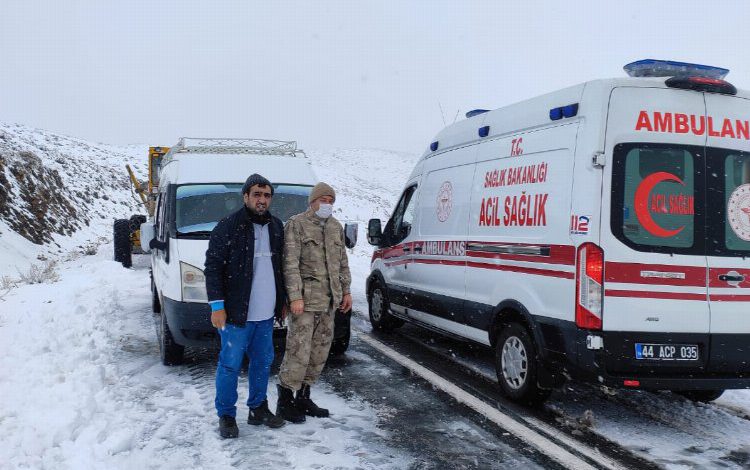 Malatya’da karla mücadelede yoğun mesai