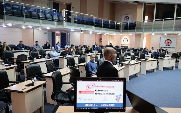 e-Devlet ile daha hızlı ve kolay hizmet e-Devlet ile daha hızlı ve kolay hizmet