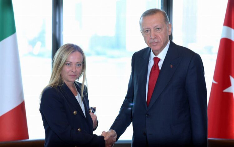 Cumhurbaşkanı Erdoğan Meloni ile görüştü Cumhurbaşkanı Erdoğan Meloni ile görüştü