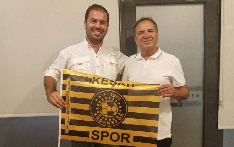 Efsane futbolcu Fariz’den Keşan’a ziyaret Efsane futbolcu Fariz’den Keşan’a ziyaret