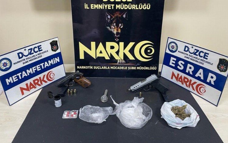 Düzce’de 3 uyuşturucu tacirine tutuklama