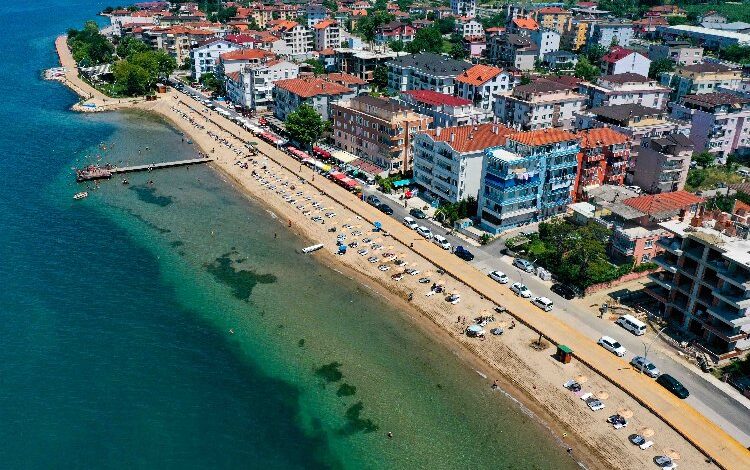 Kocaeli’de bir plaj daha ‘Mavi Bayrak’ aldı Kocaeli’de bir plaj daha ‘Mavi Bayrak’ aldı