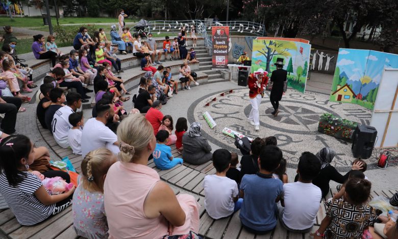 İzmitli minikler Alice Harikalar Diyarı ile doyasıya eğlendi