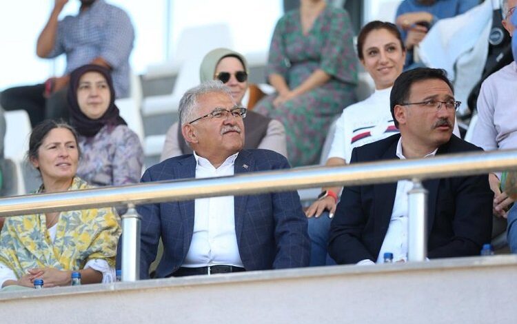 Kayseri protokolünden atlı okçuluğa yakın takip