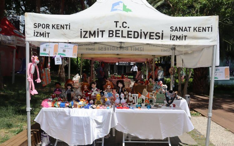 İzmitliler ‘3. İyilik Şenliği’nde buluştu