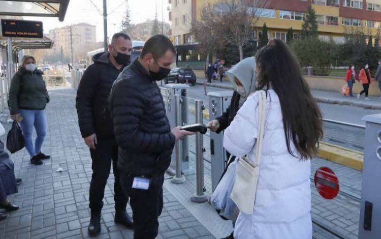 Eskişehir tramvaylarında sıkı denetim Eskişehir tramvaylarında sıkı denetim