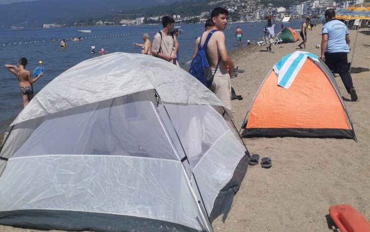 Bursa Büyükşehir Zabıtası’ndan çadır operasyonu