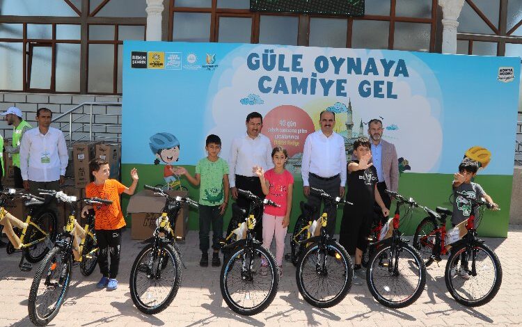 Konya’da ‘güle oynaya camiye gel’diler