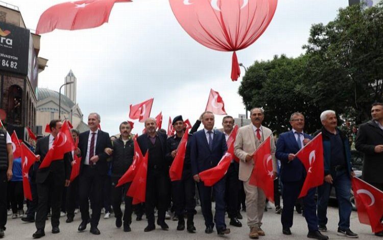 Bursa İnegöl’de 19 Mayıs coşkusu sokaklara taştı