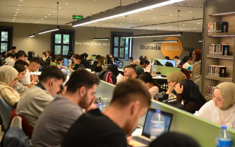 Bursa’da çalışkan gençlere ‘Yıldırım’ destek Bursa’da çalışkan gençlere ‘Yıldırım’ destek